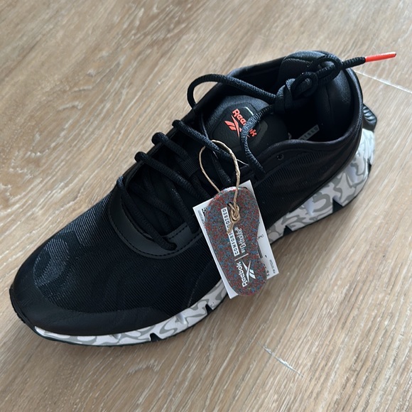 Reebok Zig Dynamica 3 Shoes - Picture 2 of 4